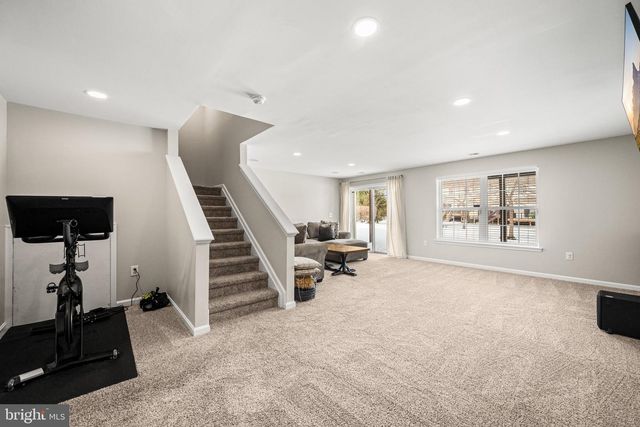 142 PENNS MANOR DR, Kennett Square, PA 19348