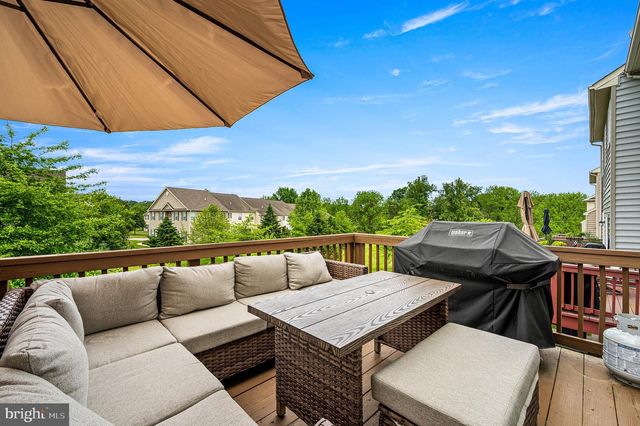 142 PENNS MANOR DR, Kennett Square, PA 19348