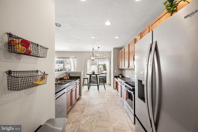 142 PENNS MANOR DR, Kennett Square, PA 19348