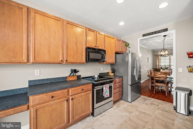 142 PENNS MANOR DR, Kennett Square, PA 19348