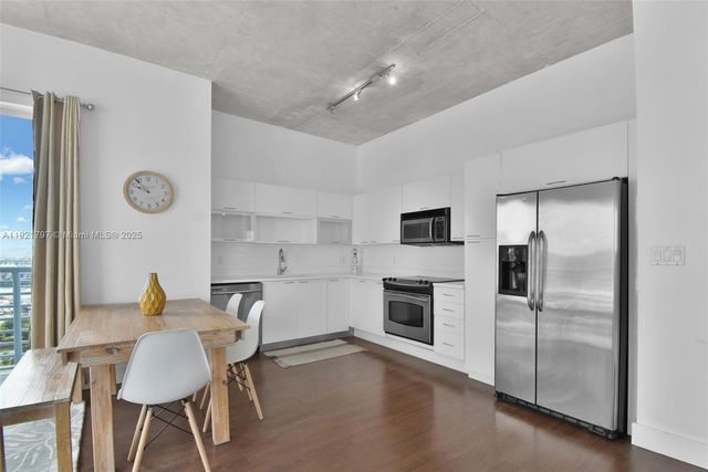 234 NE 3rd St 1802, Miami, FL 33132