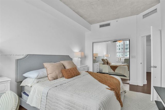 234 NE 3rd St 1802, Miami, FL 33132