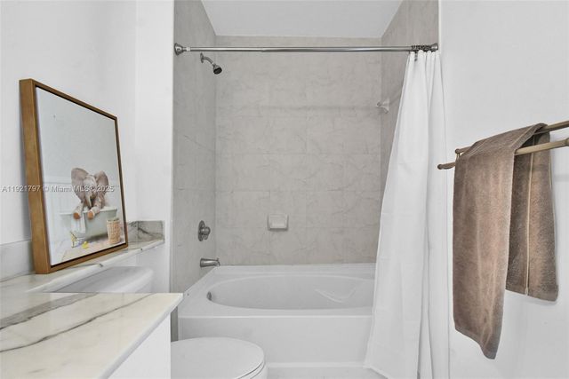 234 NE 3rd St 1802, Miami, FL 33132