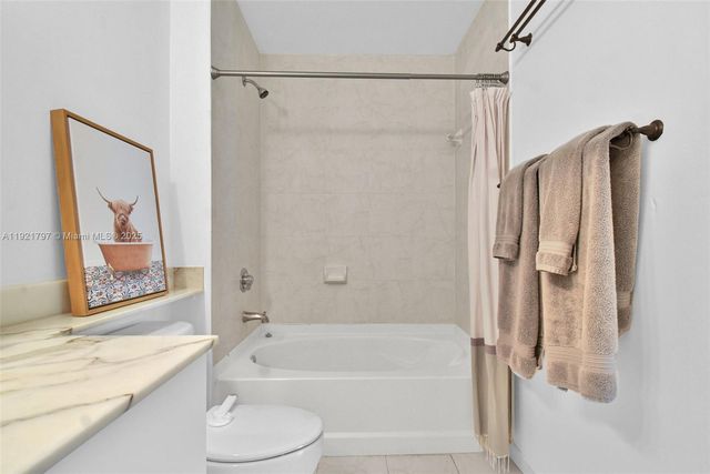 234 NE 3rd St 1802, Miami, FL 33132