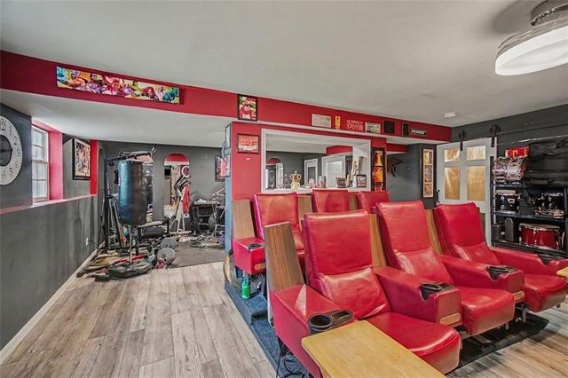 6301 N Quincy Avenue, Kansas City, MO 64119