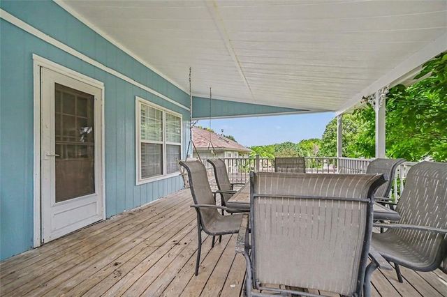 6301 N Quincy Avenue, Kansas City, MO 64119