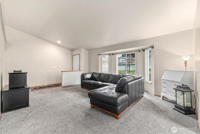 25873 175th Place SE, Covington, WA 98042