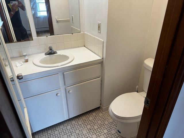 1195 Boylston St 1195, Newton, MA 02464