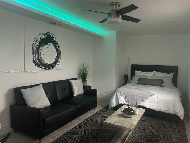 170 NE 60th St EFFICENCY, Oakland Park, FL 33334