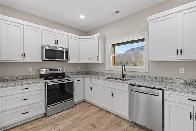 302 Cumberland Avenue, Jasper, TN 37347