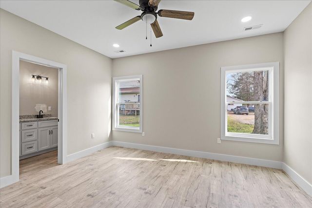 302 Cumberland Avenue, Jasper, TN 37347