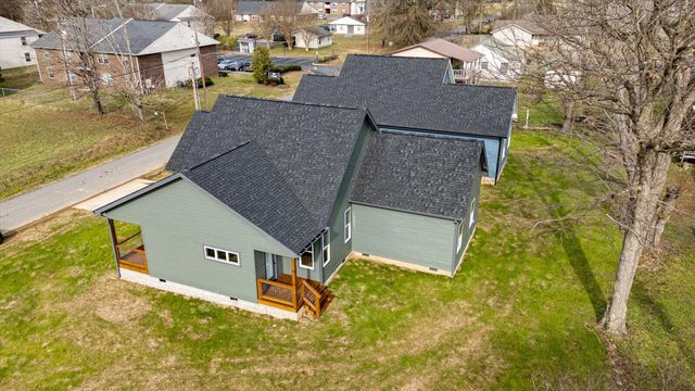 302 Cumberland Avenue, Jasper, TN 37347