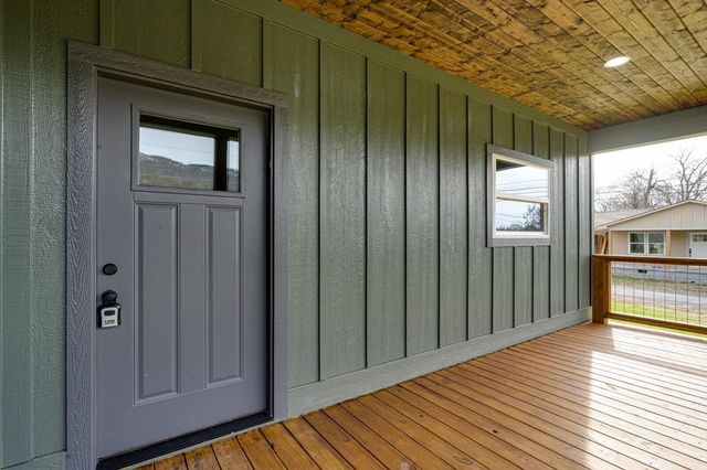 302 Cumberland Avenue, Jasper, TN 37347