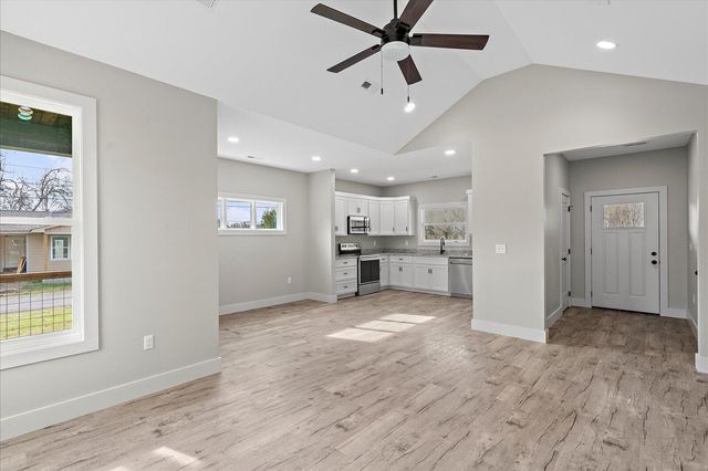 302 Cumberland Avenue, Jasper, TN 37347