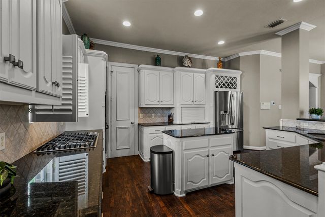 2221 Kings Pass, Heath, TX 75032