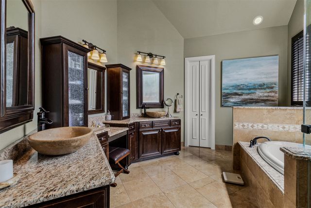 2221 Kings Pass, Heath, TX 75032