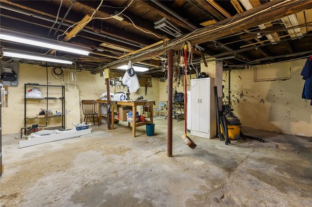 112 Owen Avenue, Pawtucket, RI 02860