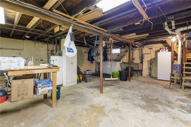 112 Owen Avenue, Pawtucket, RI 02860