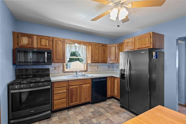 112 Owen Avenue, Pawtucket, RI 02860
