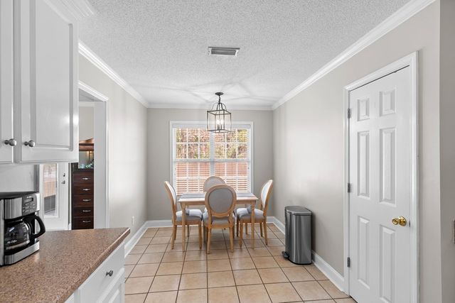 308 Golf View Dr, Dothan, AL 36301