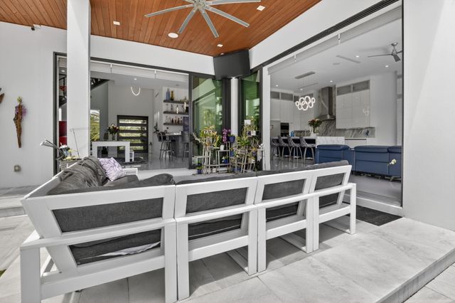 334 Isle Of Capri Drive, Fort Lauderdale, FL 33301