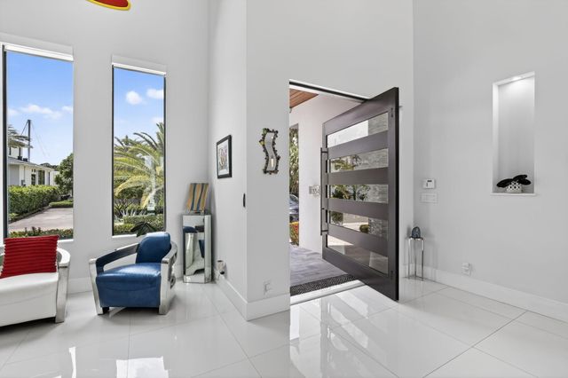 334 Isle Of Capri Drive, Fort Lauderdale, FL 33301
