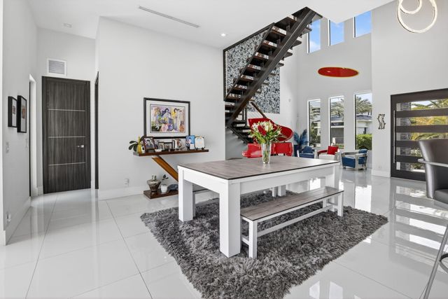 334 Isle Of Capri Drive, Fort Lauderdale, FL 33301