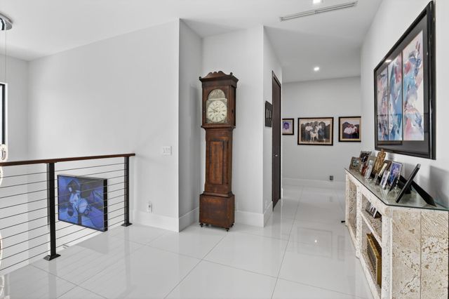 334 Isle Of Capri Drive, Fort Lauderdale, FL 33301