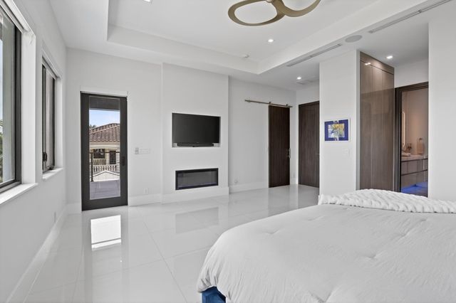 334 Isle Of Capri Drive, Fort Lauderdale, FL 33301
