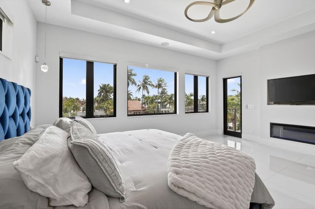 334 Isle Of Capri Drive, Fort Lauderdale, FL 33301
