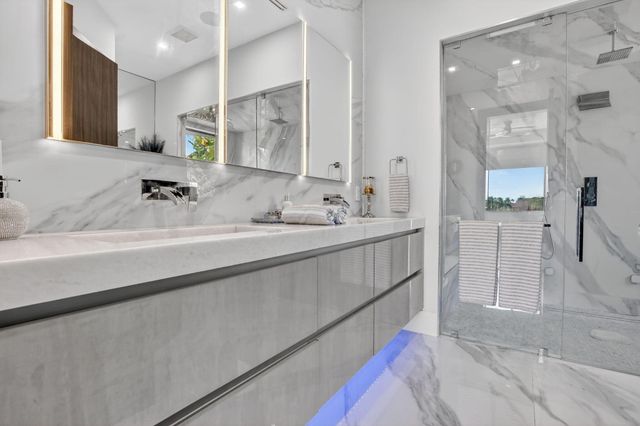 334 Isle Of Capri Drive, Fort Lauderdale, FL 33301
