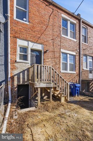 206 HILTON ST, Baltimore, MD 21229