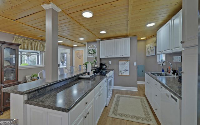 708 Knottywood Drive, Lavonia, GA 30553