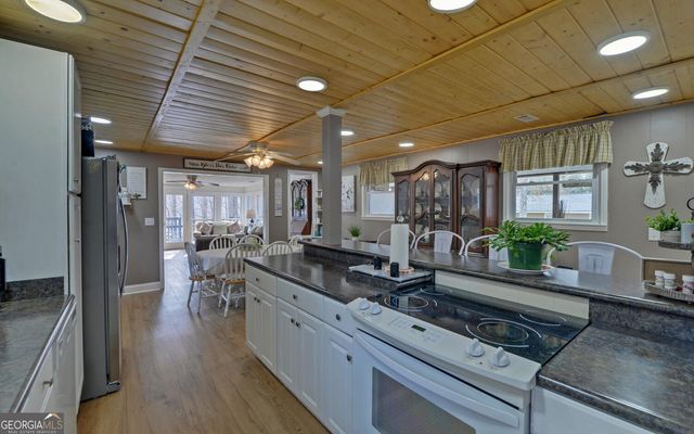 708 Knottywood Drive, Lavonia, GA 30553