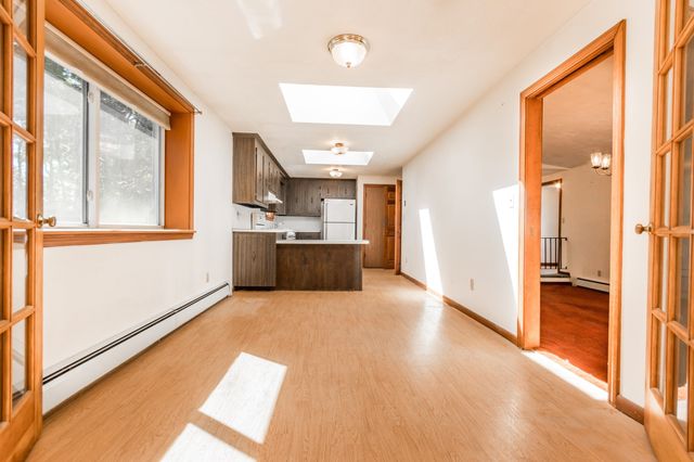 8 Laura Ln, Bourne, MA 02532