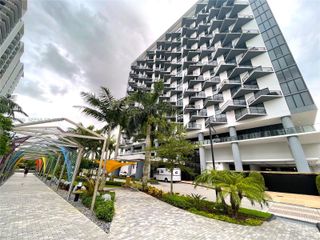 5252 NW 85th Ave 904, Doral, FL 33166