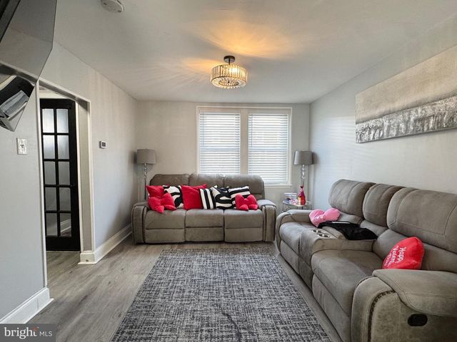 2931 N CONSTITUTION RD, Camden, NJ 08104