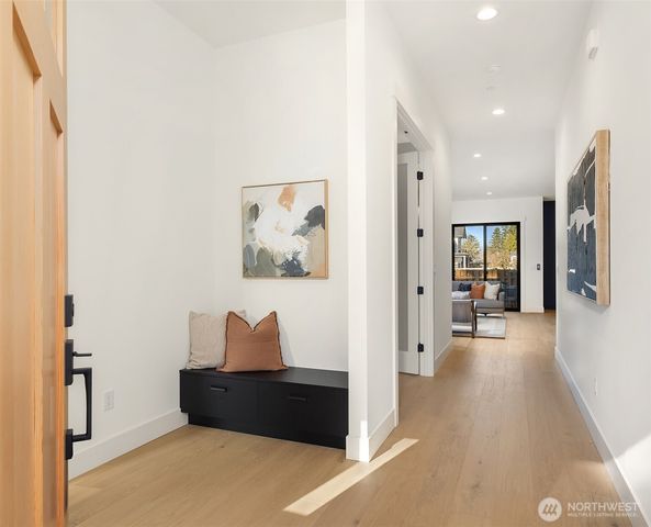 15014 SE 22nd Street, Bellevue, WA 98007