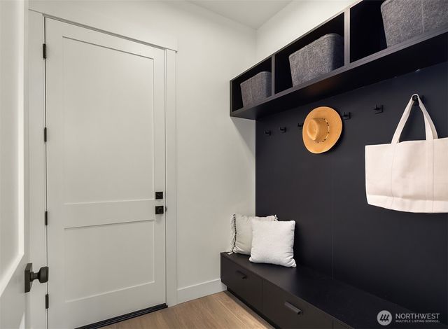 15014 SE 22nd Street, Bellevue, WA 98007