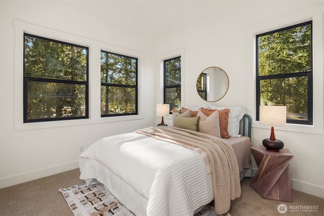 15014 SE 22nd Street, Bellevue, WA 98007