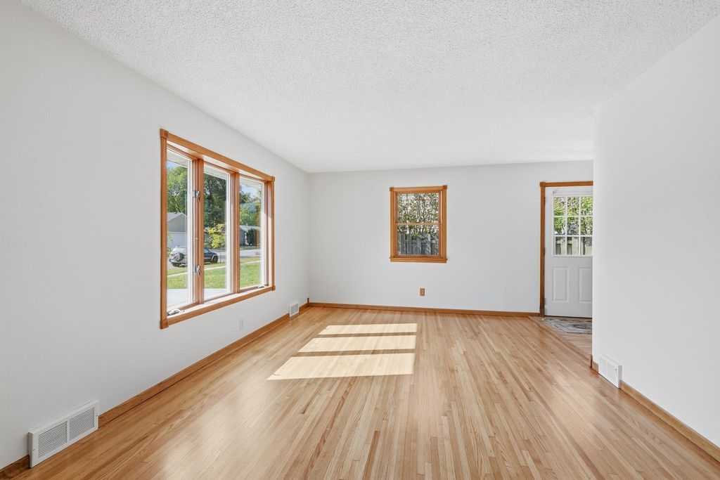2223 Maryland Avenue E, Saint Paul, MN 55119 — photo 4
