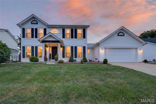 235 Royalltrail Lane, O'fallon, MO 63368