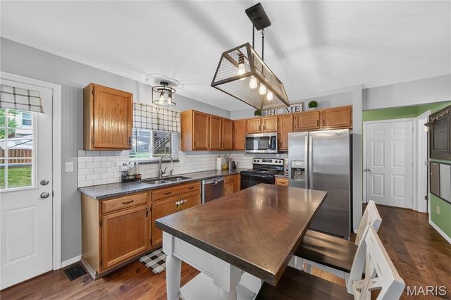 235 Royalltrail Lane, O'fallon, MO 63368