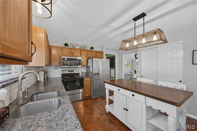 235 Royalltrail Lane, O'fallon, MO 63368