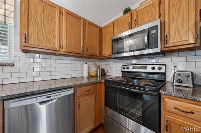 235 Royalltrail Lane, O'fallon, MO 63368