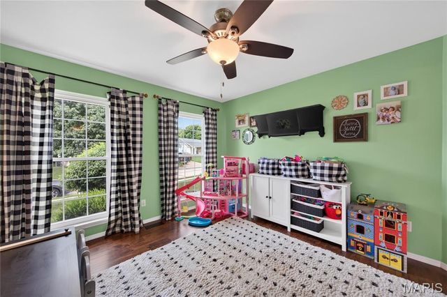 235 Royalltrail Lane, O'fallon, MO 63368
