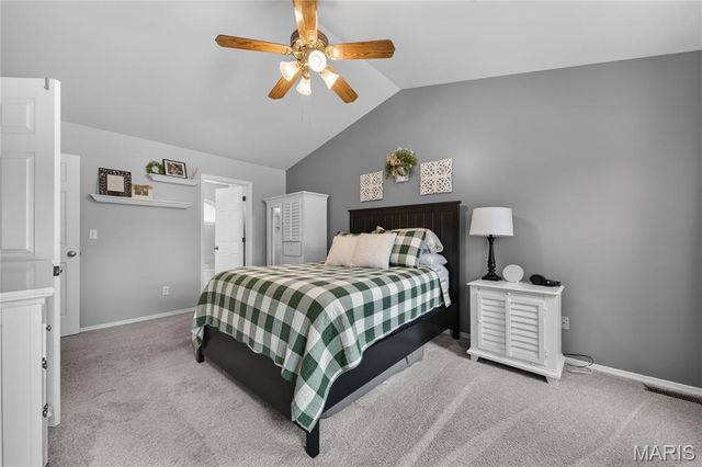 235 Royalltrail Lane, O'fallon, MO 63368