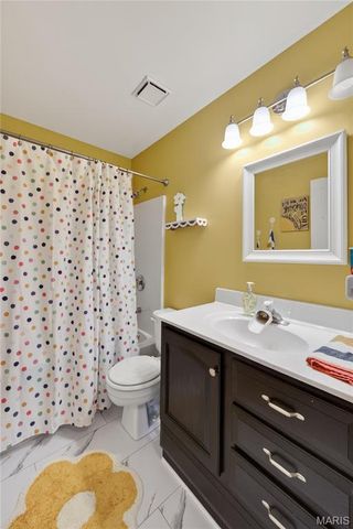 235 Royalltrail Lane, O'fallon, MO 63368