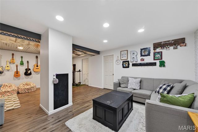 235 Royalltrail Lane, O'fallon, MO 63368
