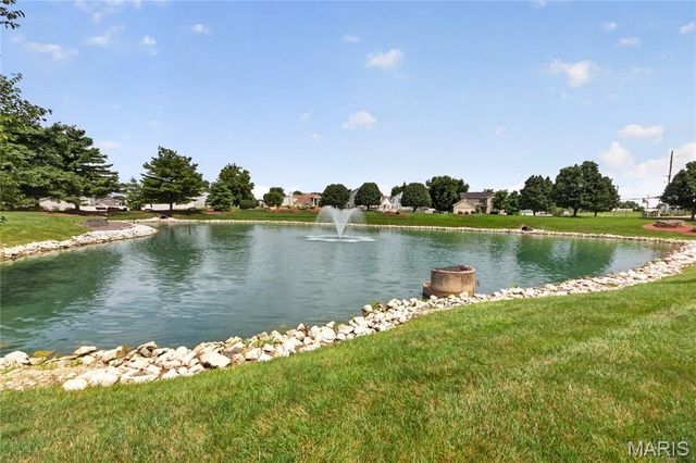235 Royalltrail Lane, O'fallon, MO 63368
